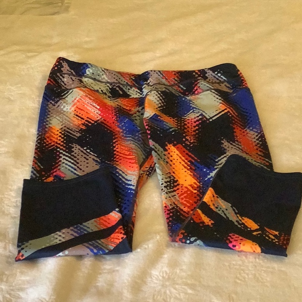 Athleta cropped leggings in size medium.